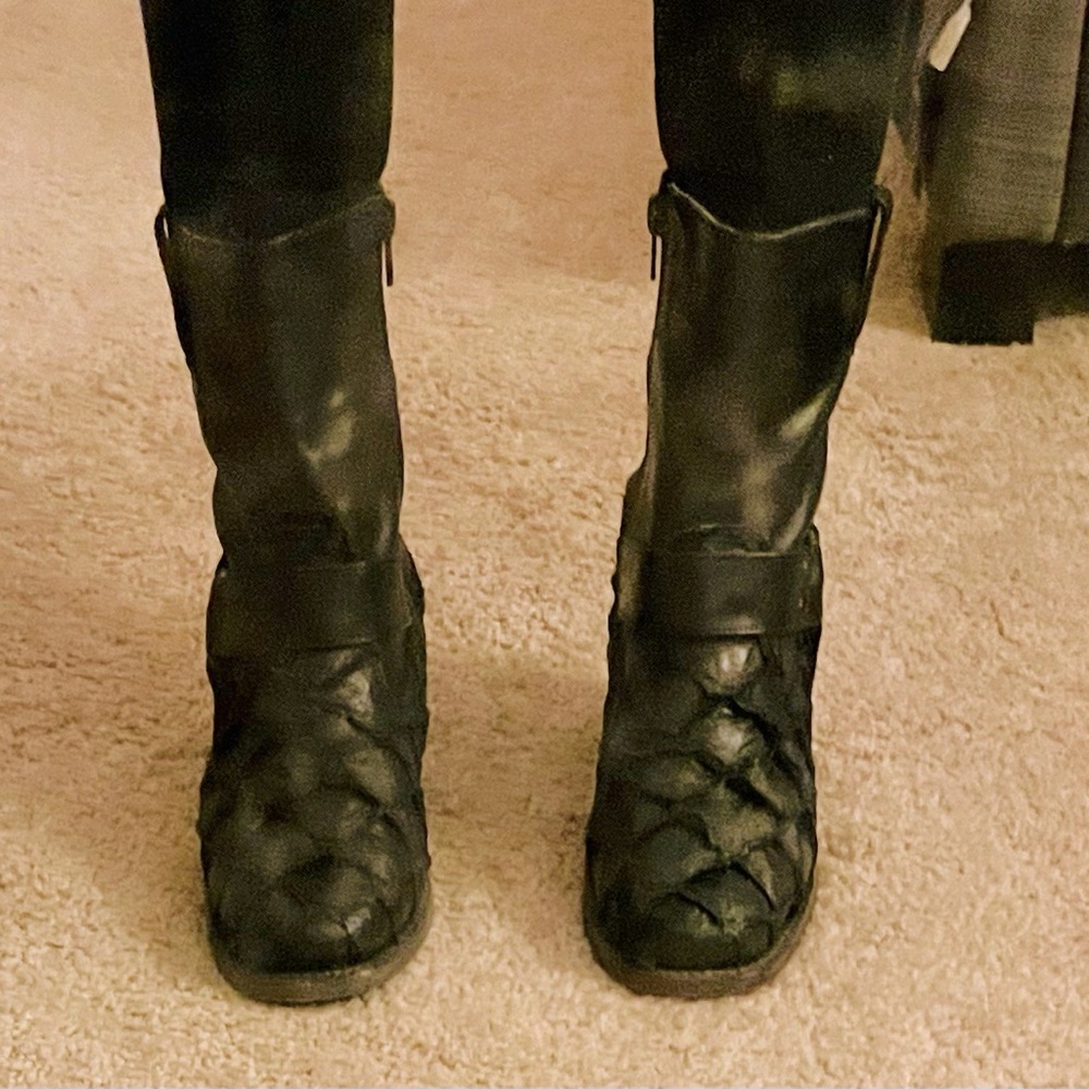 Freebird Black Ankle Booties Sleek Leather Design